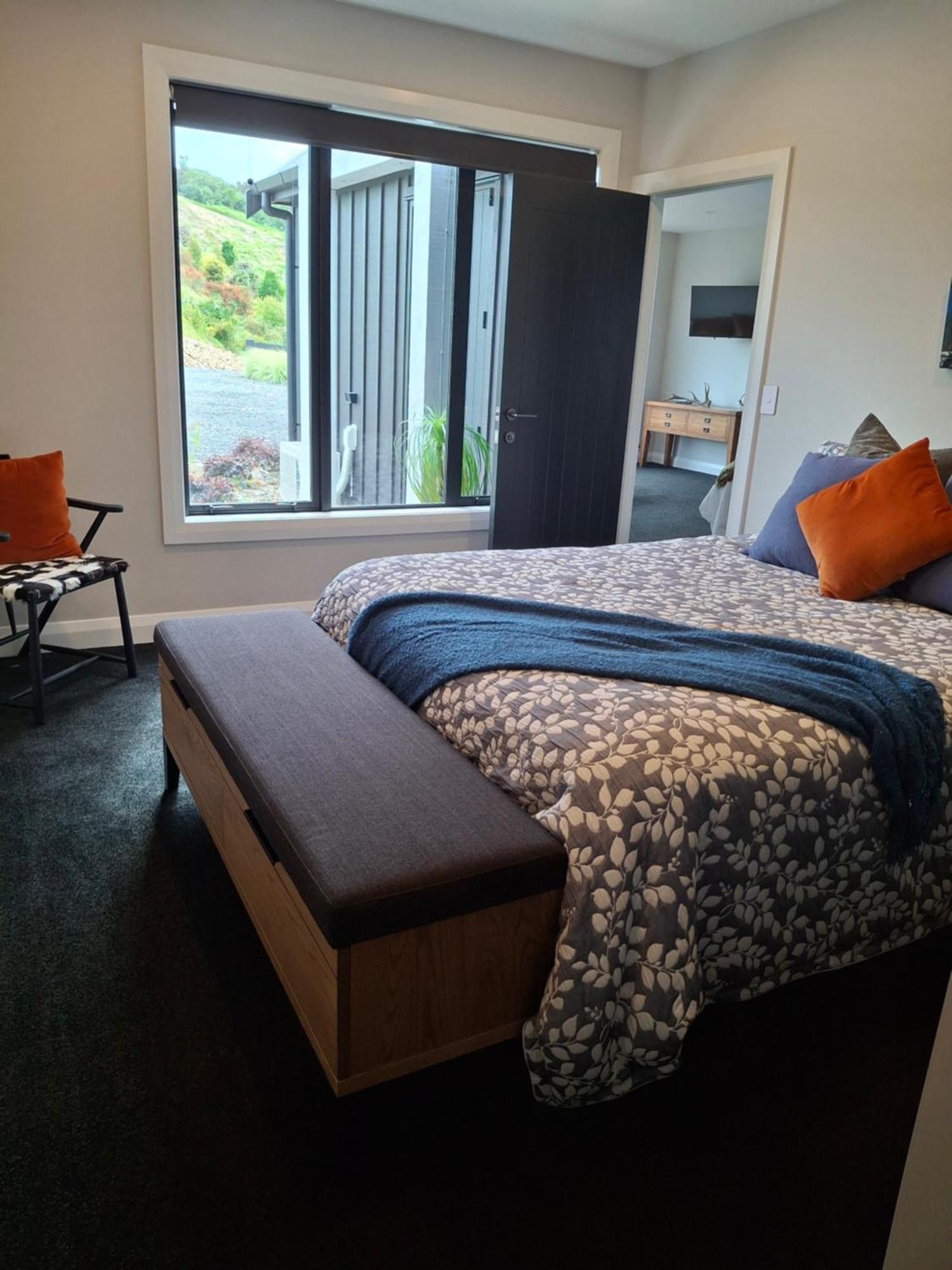 Broadwater Farm Accommodation Miranda Bagian luar foto